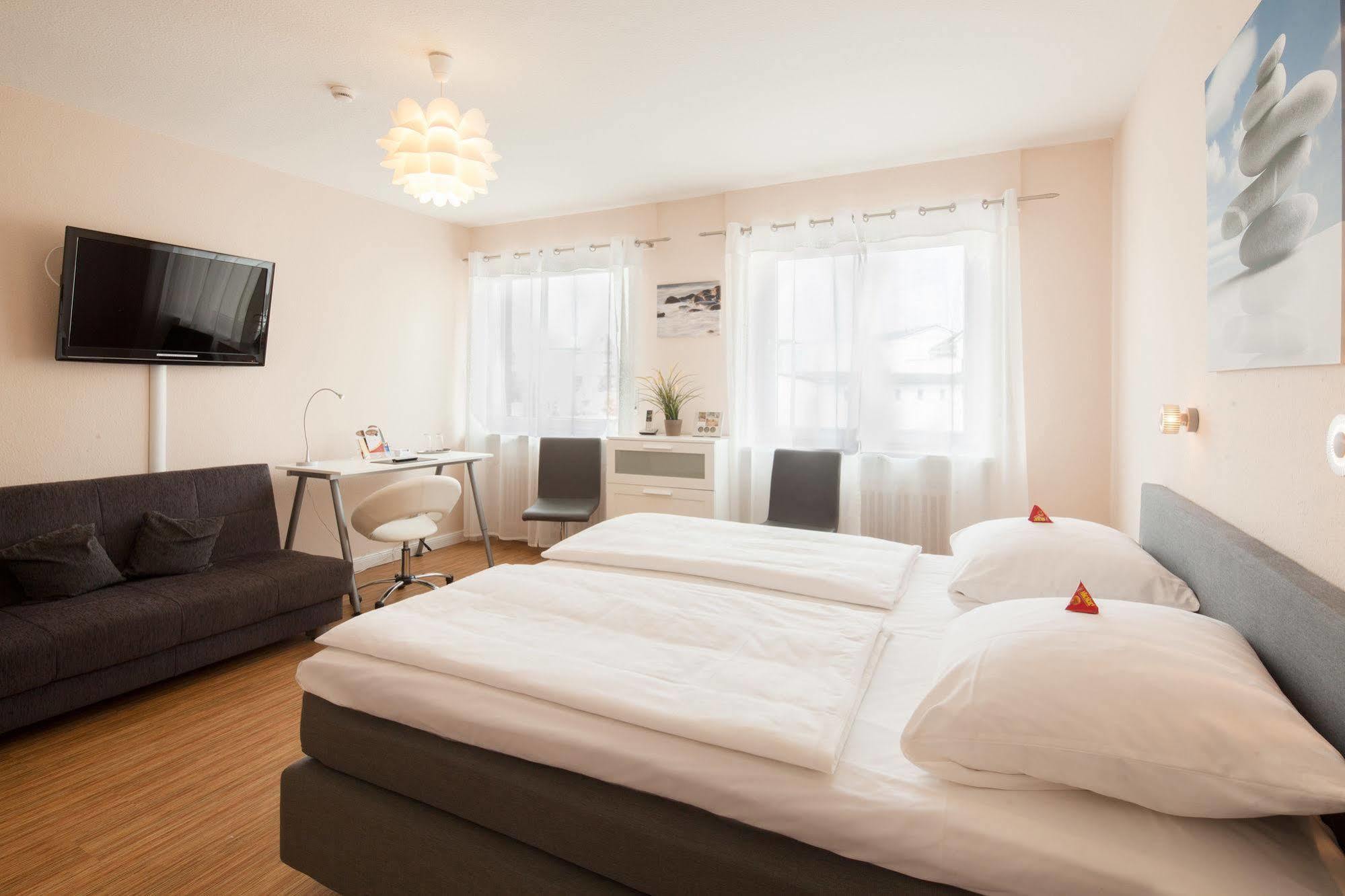 Schaefers Hotel, Self-Check-In, Cafe Und Baecker Am Hotel Vechta Eksteriør billede